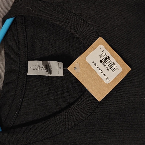 NWT "No one deserves to live in a closet" size small - Picture 3 of 4